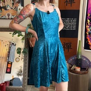 Lucious All that Jazz crushed velvet teal dress!